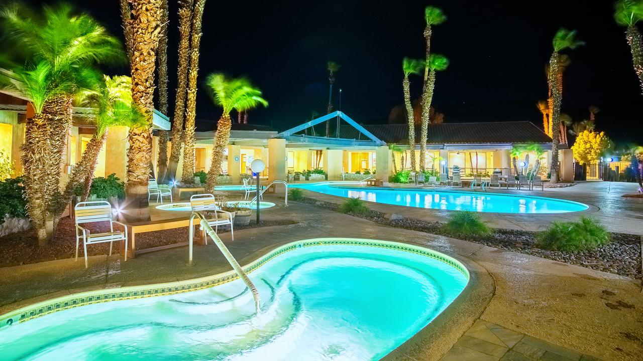 דזרט הוט ספרינגס Sky Valley Mineral Hot Springs Resort מראה חיצוני תמונה